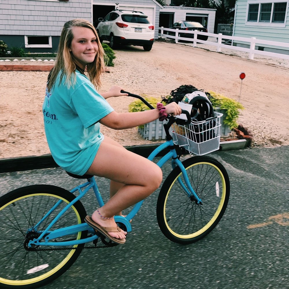 Meet your Posher, Lauren